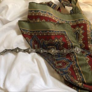 Metal, Medieval-Style choker with flowers